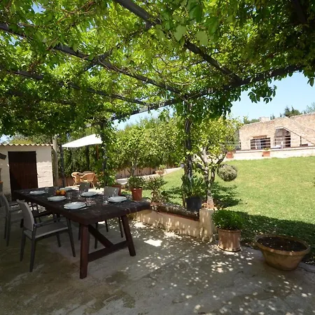 Pau, Pool And Garden Close To The * Port de Alcudia (Mallorca)