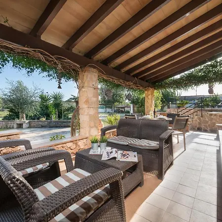 Pau, Pool&garden Close To The Puerto de Alcúdia
