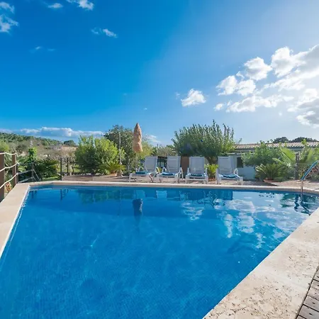 Can Pau Villa *