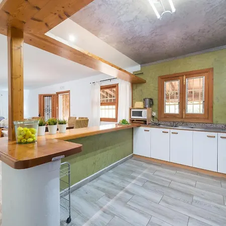 Вилла Pau, Pool And Garden Close To The